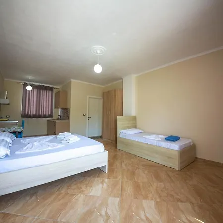 Ξενοδοχείο Gozhina 3*