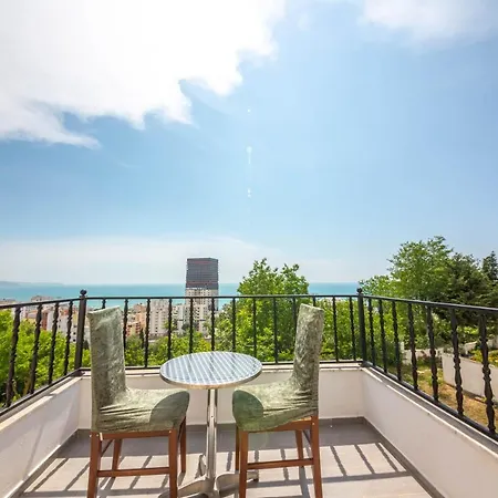 Hotel Gozhina 3*