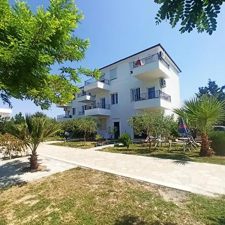 Gozhina 3* Kryemëdhej